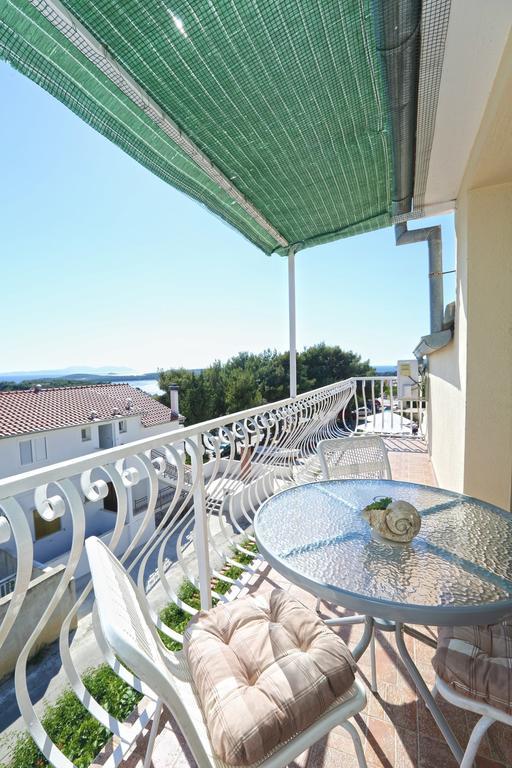 Apartmani Niki Hvar Hvar Town Rum bild