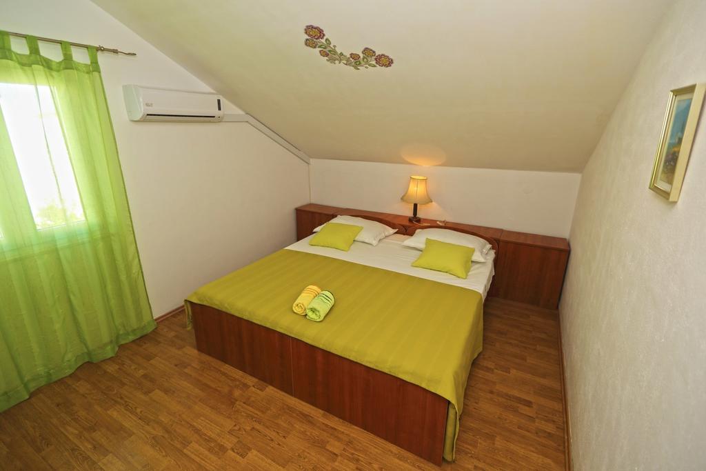Apartmani Niki Hvar Hvar Town Rum bild
