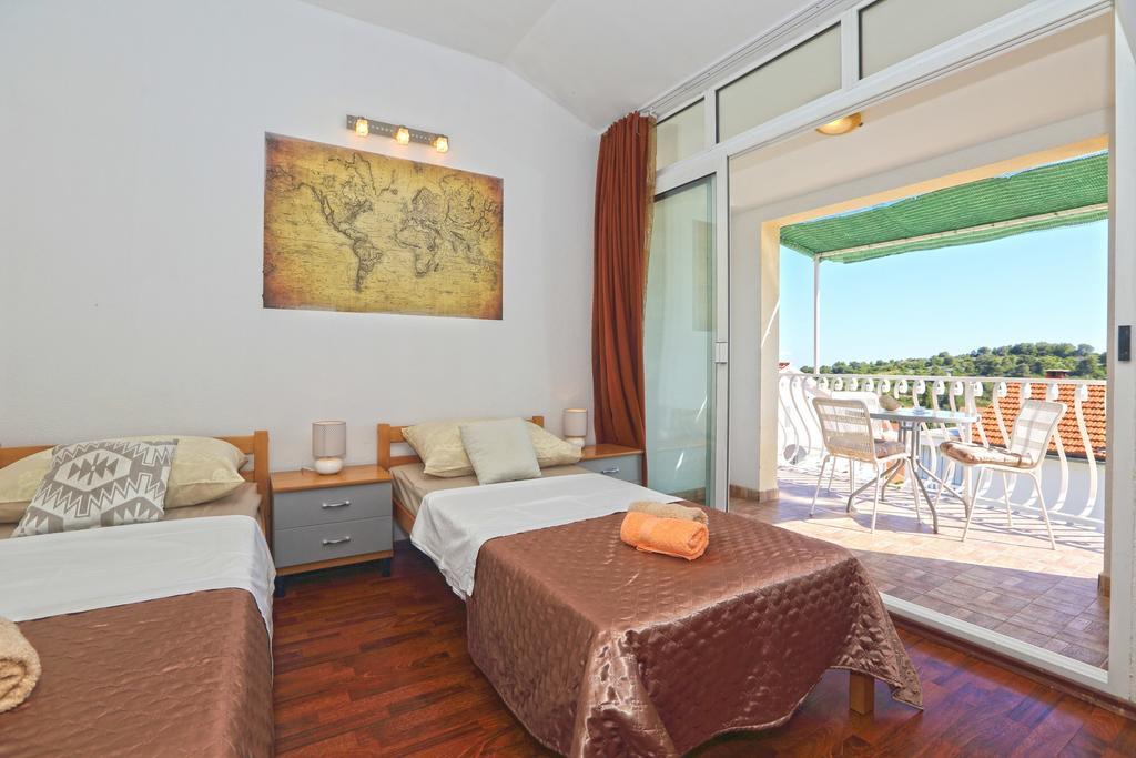 Apartmani Niki Hvar Hvar Town Rum bild