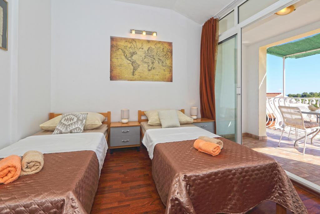 Apartmani Niki Hvar Hvar Town Rum bild