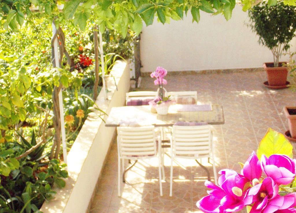 Apartmani Niki Hvar Hvar Town Exteriör bild